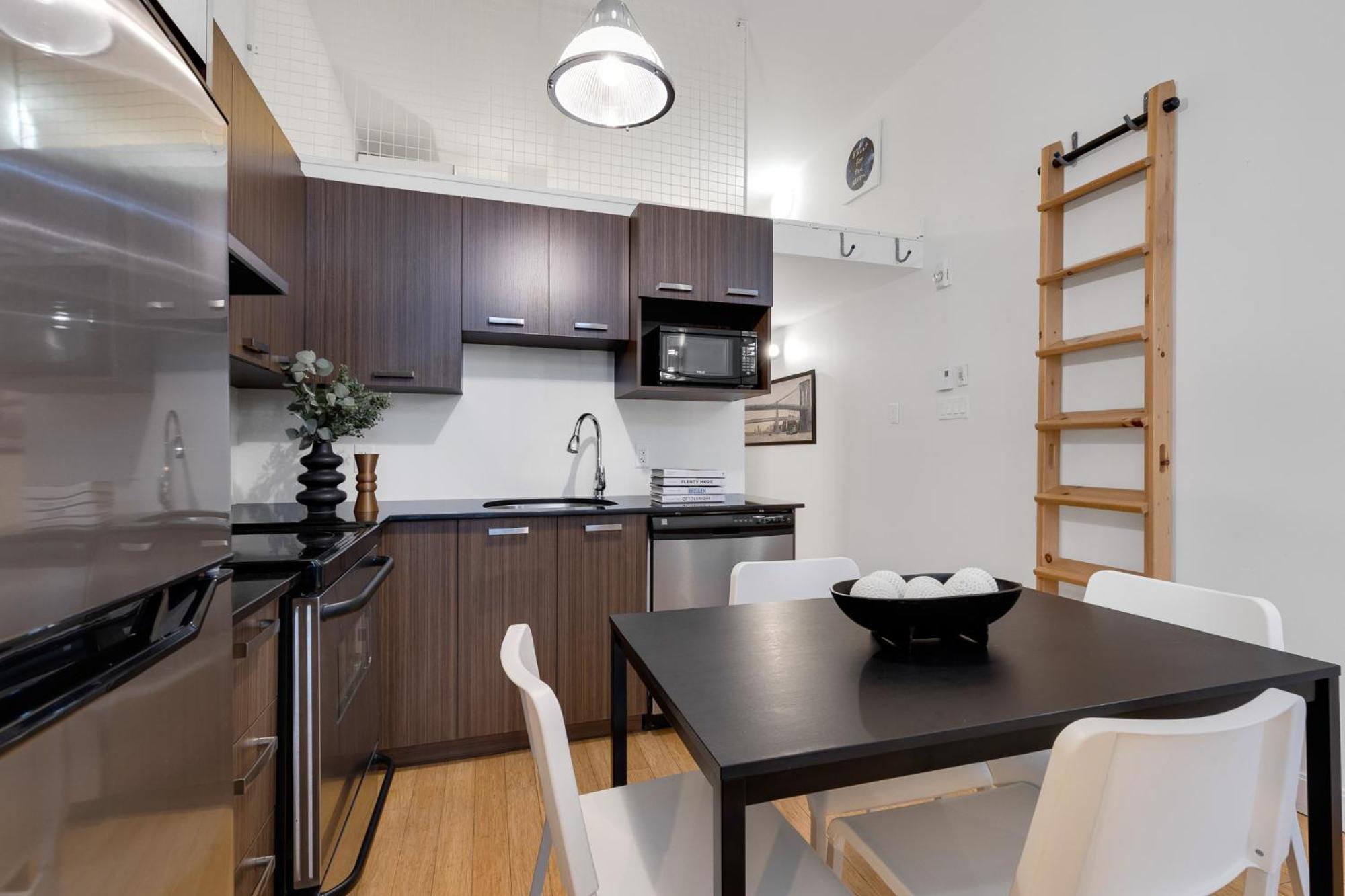 Liv Mtl Main Aparthotel Μόντρεαλ Εξωτερικό φωτογραφία